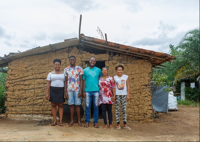 Primeira casa construída no sítio.