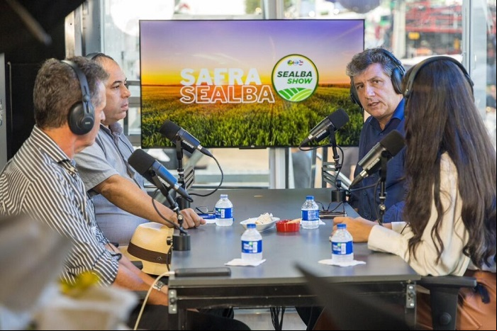Daniel Carrara é entrevistado de podcast na Carreta Agro Pelo Brasil