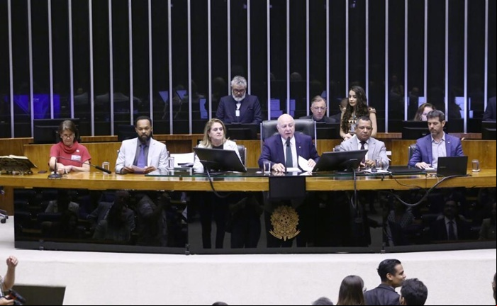 Sessão foi realizada no Plenário da Câmara dos Deputados, em Brasília.
